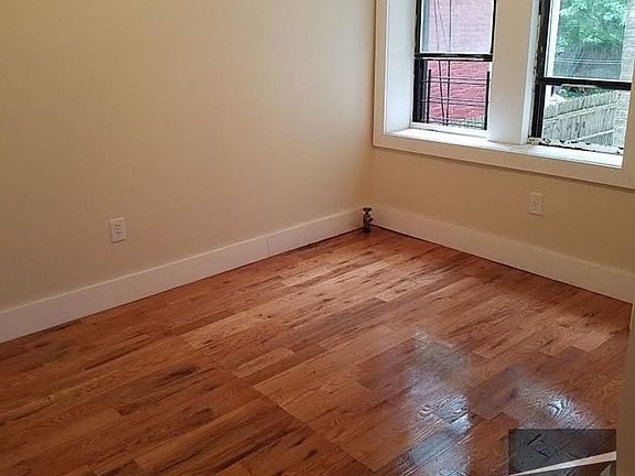 5th image of 668 Hancock St #4D