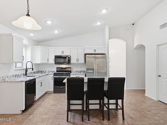 4th image of 17805 W ANDORA Street