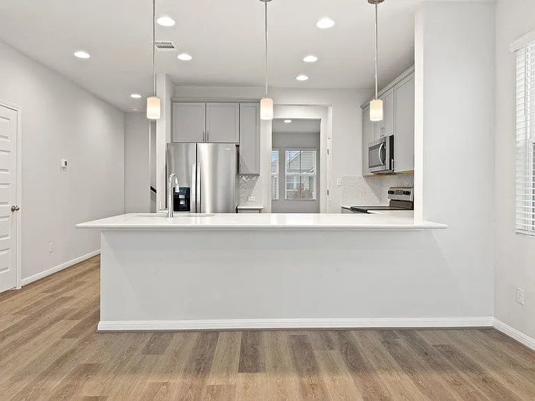 303 Elm Branch Trl — Photo 9