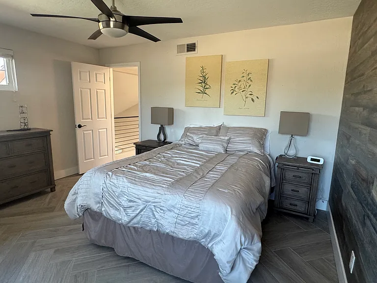 Guest bedroom