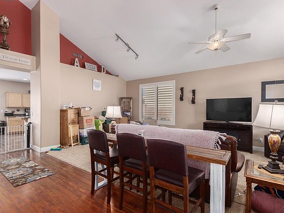 4th image of 3327 E Jerome Ave