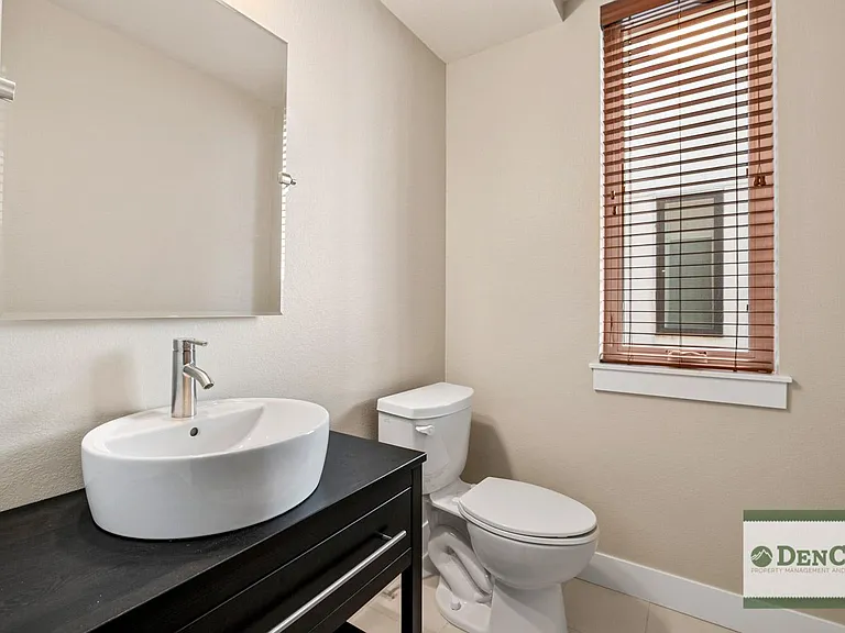 3118 Vallejo St — Photo 12