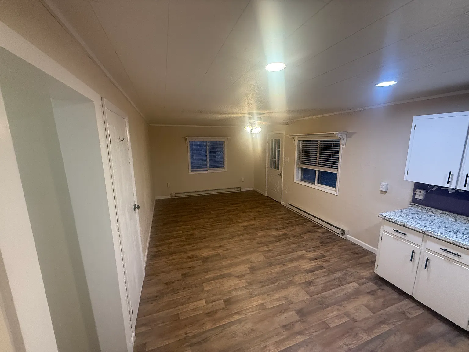 1 bed, 558 sqft, $999 — Photo 2
