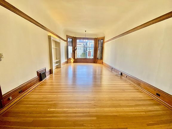 4th image of 2647 Buchanan St APT 1