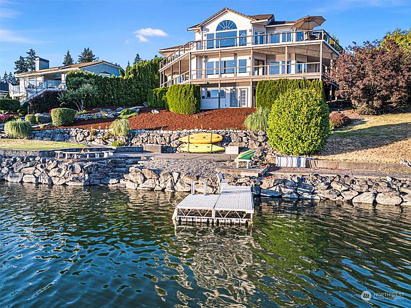 4th image of 4016 52nd Avenue Ct NW