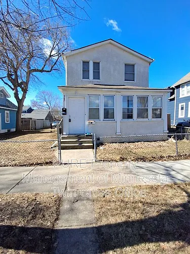 987 Churchill St #1 Photo 1