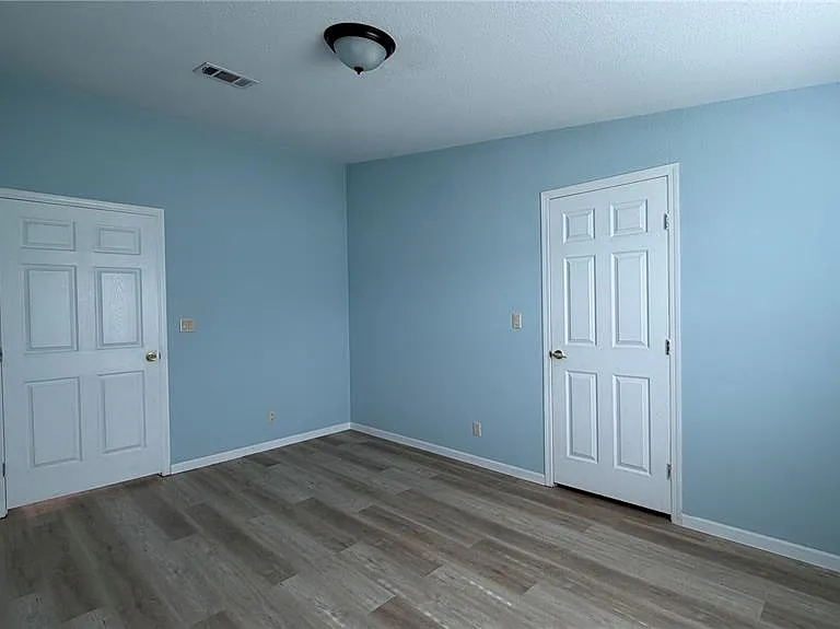 1831 Winchester Ct S — Photo 17