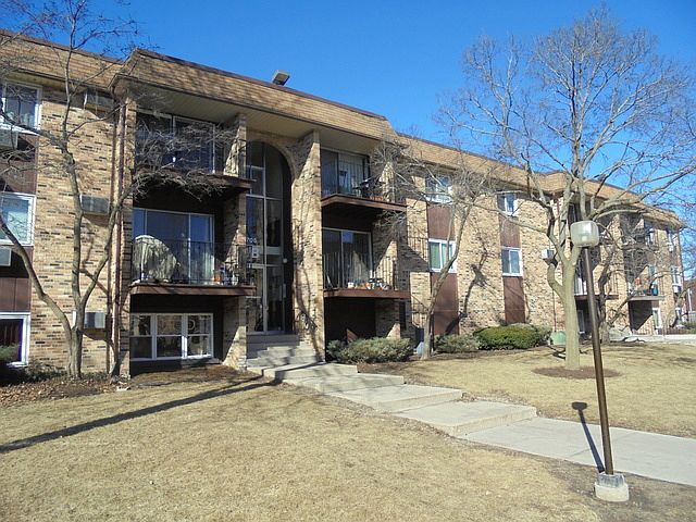 1st image of 705 Heritage Dr #8-210