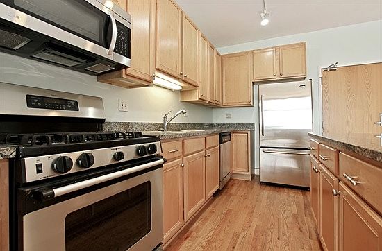 3rd image of 221 E Cullerton St APT 1127