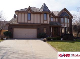 10529 Monroe St, Omaha, NE 68127