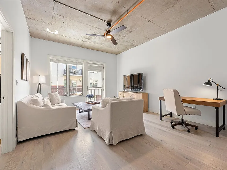 3301 Arapahoe Ave #322