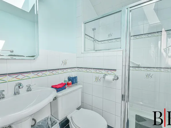 2150 Royce Street image 19 of 36