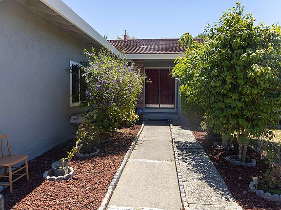 3rd image of 767 Marlesta Rd