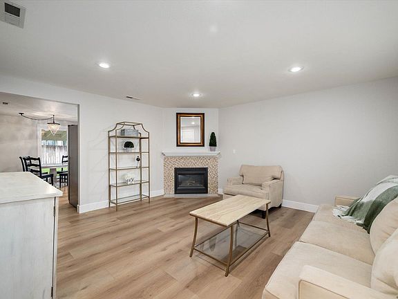 3rd image of 6011 Dodger Dr