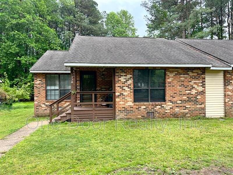 1st image of 133 King Henry Way #A