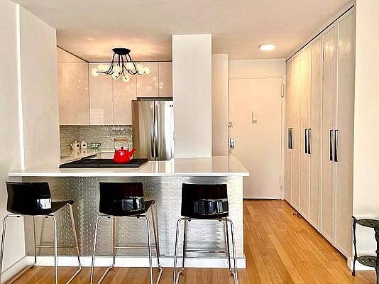 1st image of 7 E 14th St APT 1108