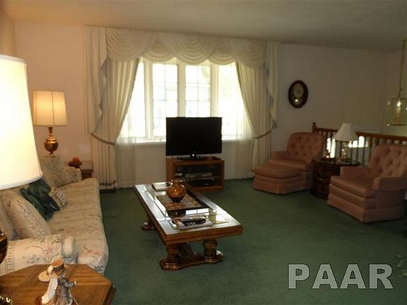 2nd image of 3817 N Laramie St