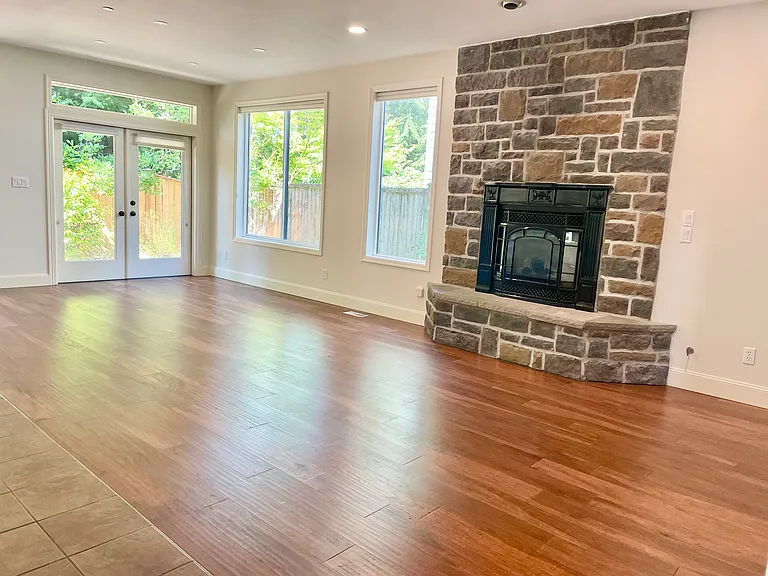 Casual living area with gas fireplace