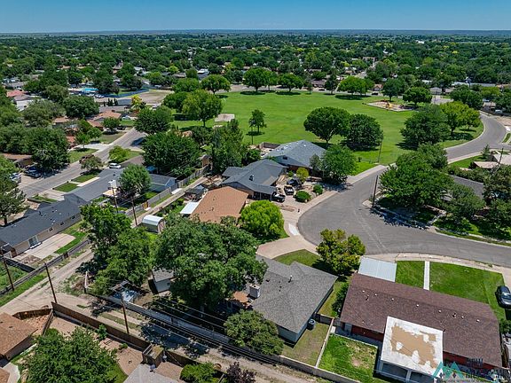 5th image of 3014 Bandolina Ave