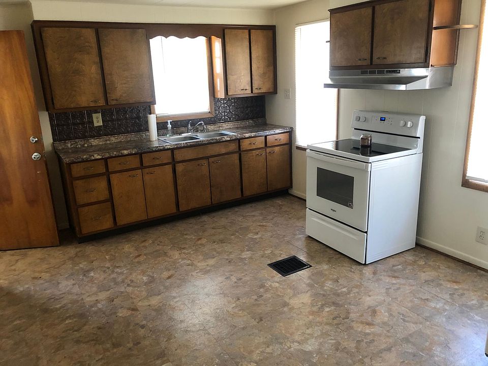 2nd image of 1415 Kessler Blvd E