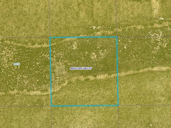 Vic Ave #D-137, Lancaster, CA 93535