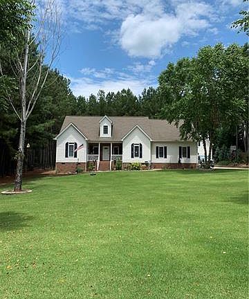 2nd image of 916 Dovefield Dr