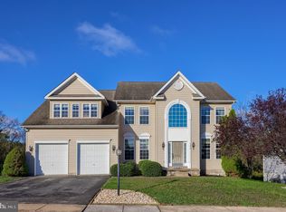 1636 Fountain Rock Dr, Dover, PA 17315