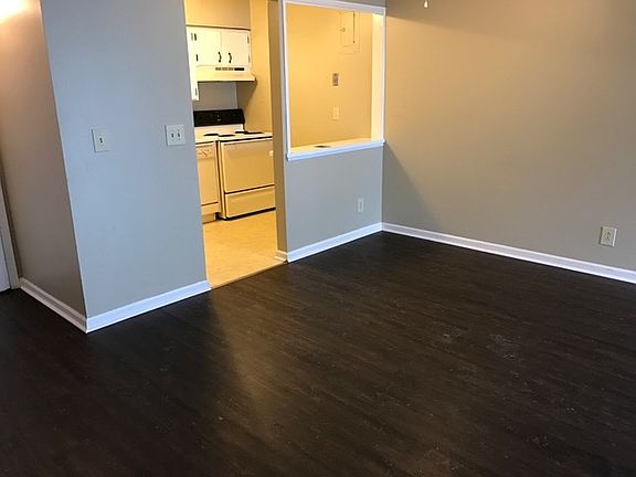 2nd image of 940 Tierra Linda Dr APT 203
