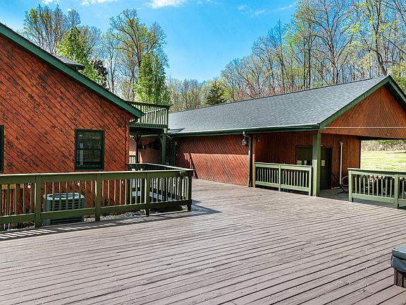 4th image of 4664 White Oak Ln