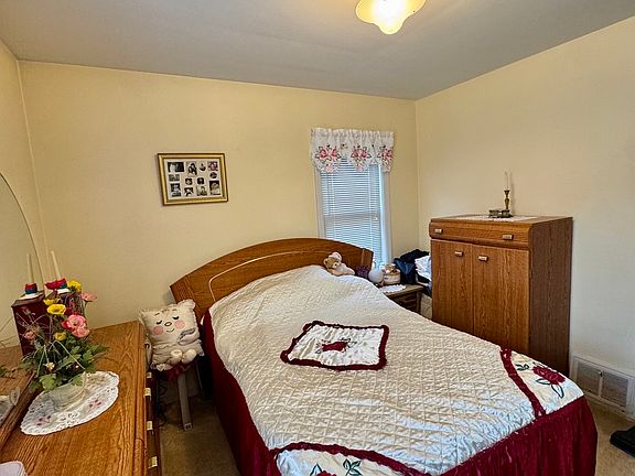 4th image of 11322 S Avenue G