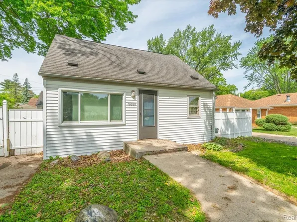 10090 Sterling St, Romulus, MI 48174