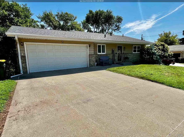2930 S Cypress St, Sioux City, IA 51106