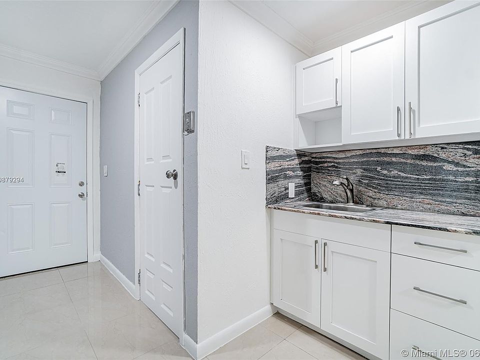 1st image of 912 NW 55th Ter