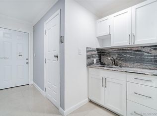 912 NW 55th Ter, Miami, FL 33127