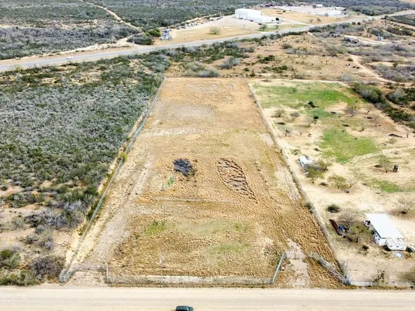 3353 Old Highway 83, Zapata, TX 78076