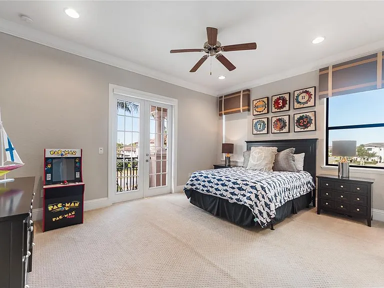4326 Isabella Cir — Photo 12