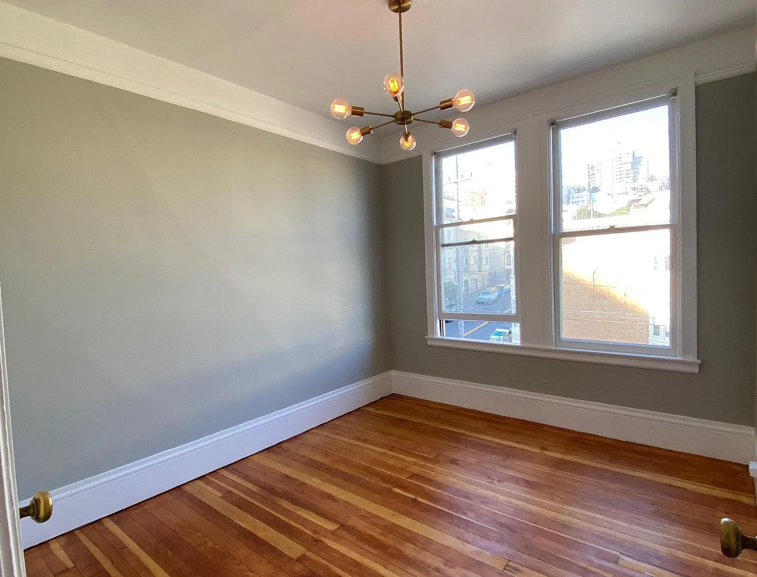2210 Taylor St — Photo 4