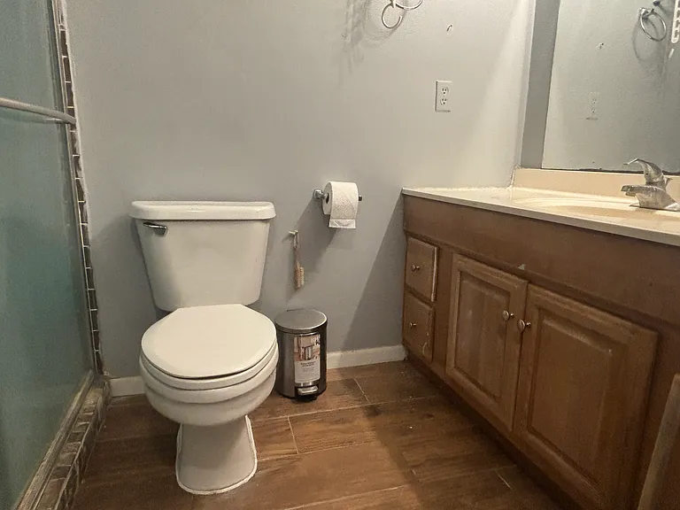 903B E Washington Ave #B — Photo 6