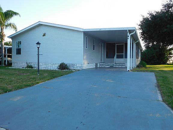 2nd image of 1045 Thrush Cir