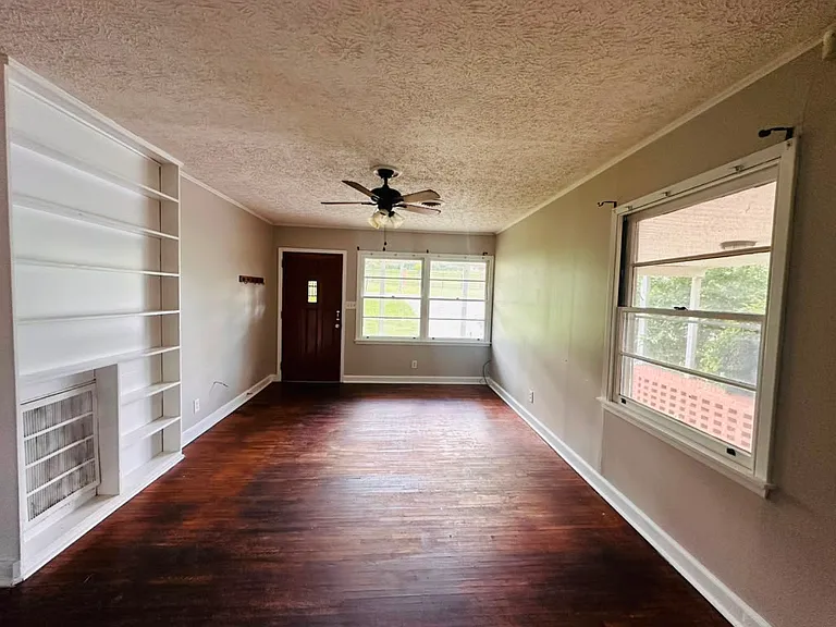 262 Perry Hill Rd — Photo 5