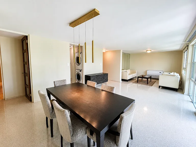 77 Kings Ct #104 — Photo 1