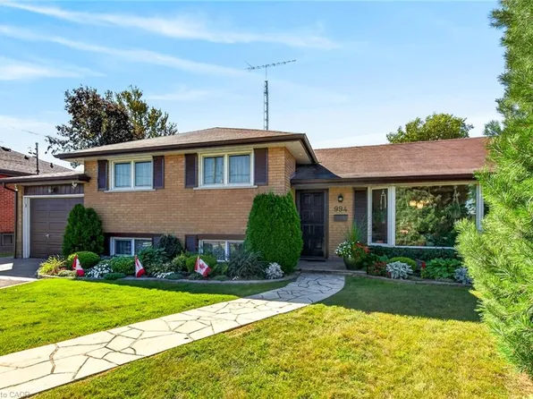 994 Barton St, Stoney Creek, ON L8E 5H3