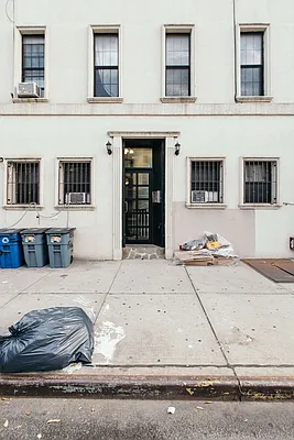 Rented by Nooklyn NYC LLC | media 47