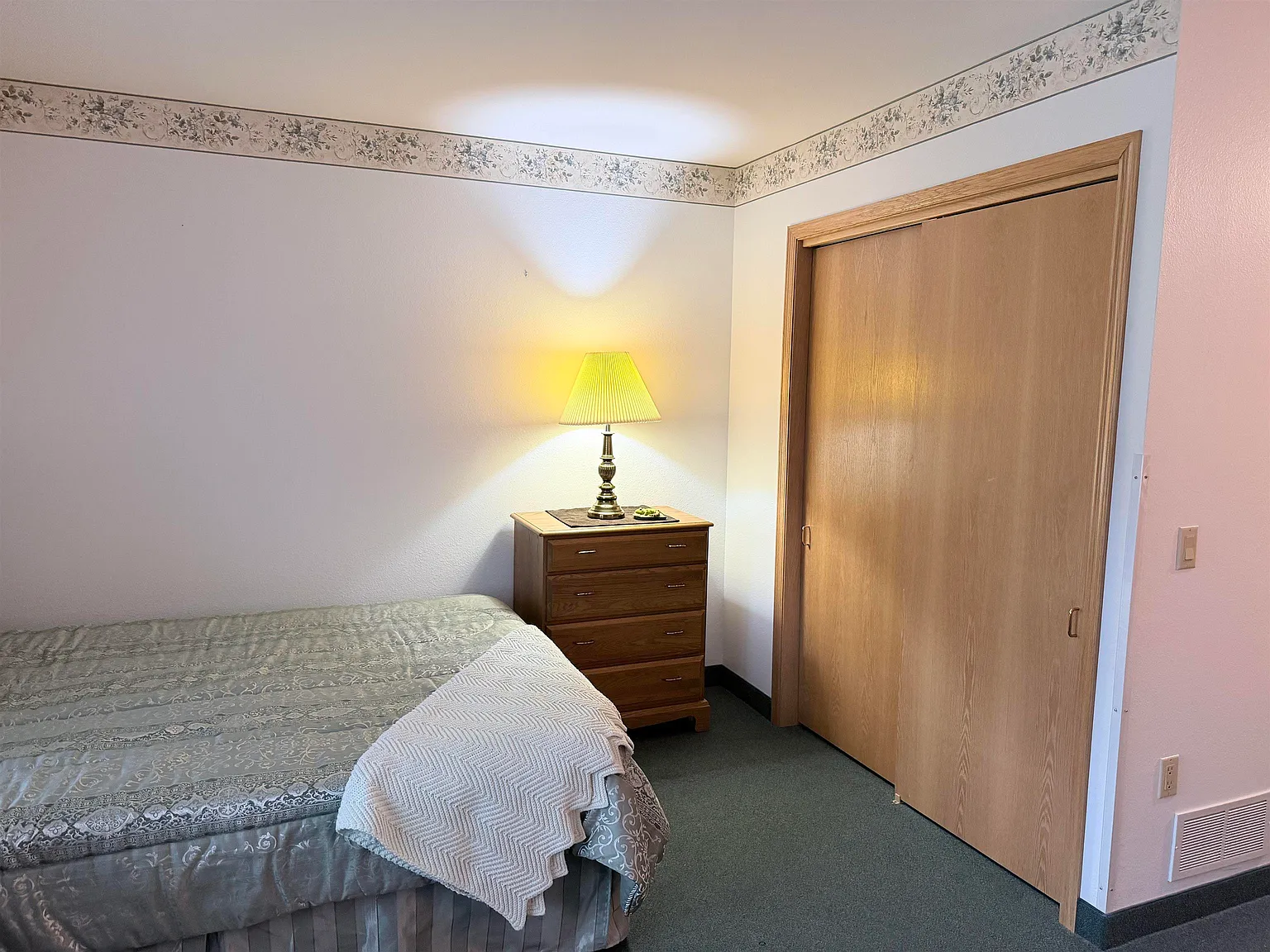 1 bed, 2.0 bath, 640 sqft, $1,600 — Photo 4