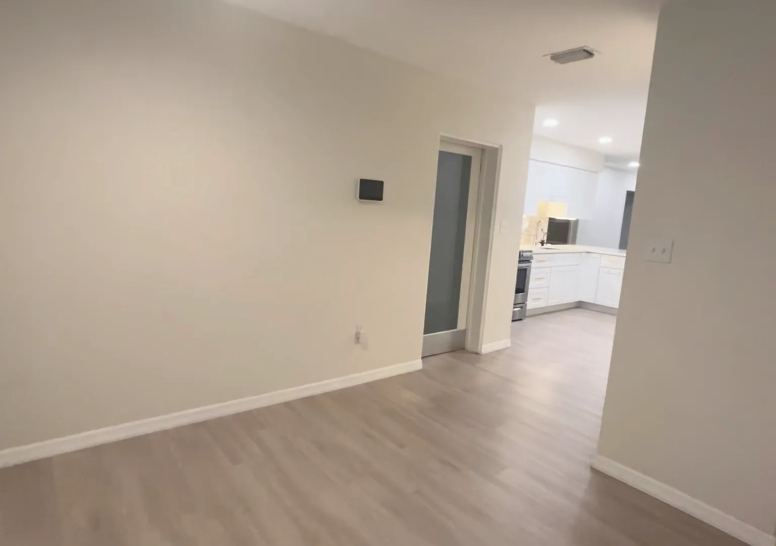 5 bed, 1866 sqft, $2,999 — Photo 2