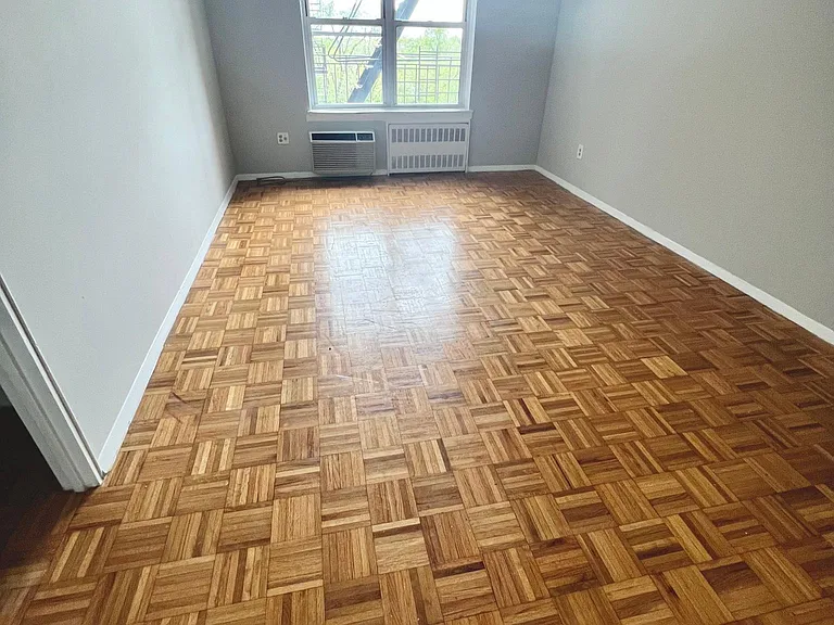 4430 Douglaston Pkwy #5A — Photo 15