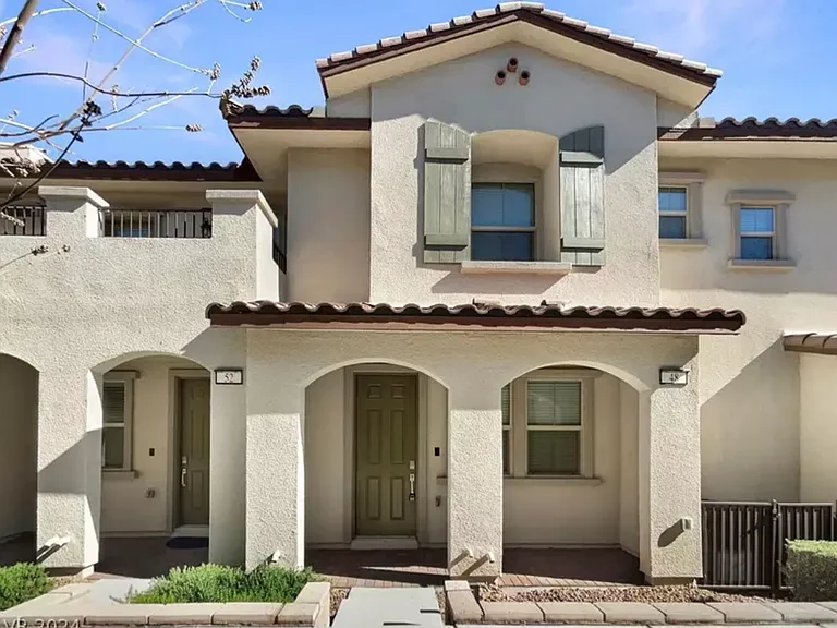 48 Alamere Falls Dr — Photo 1