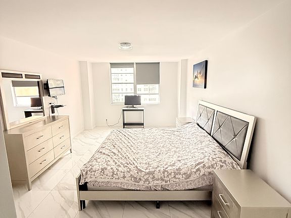 5th image of 251 174th St #611X