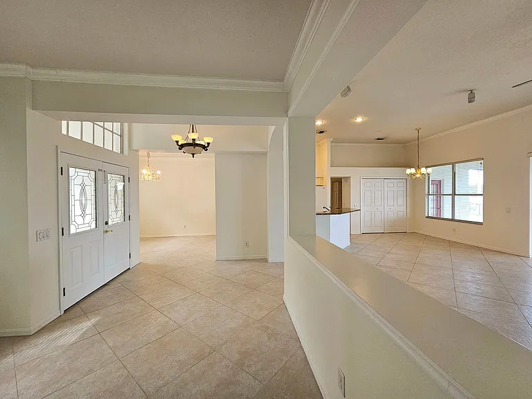 7209 Colonial Lake Dr — Photo 5