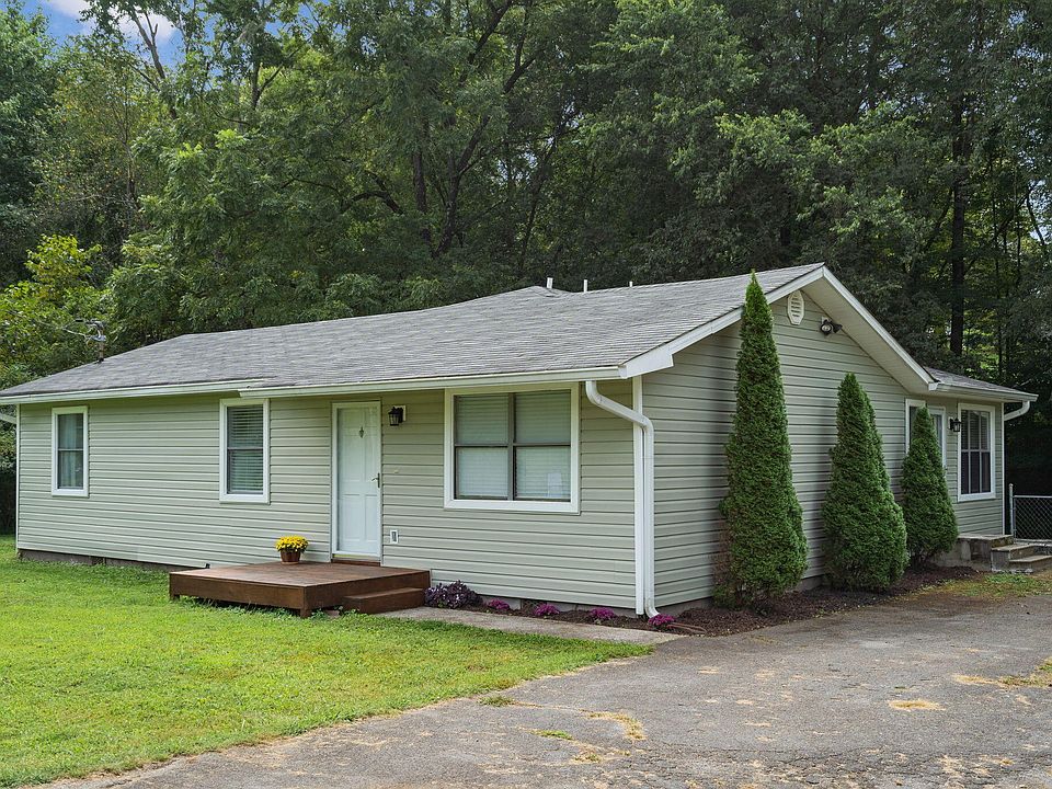 1st image of 1040 Tasso Ln NE